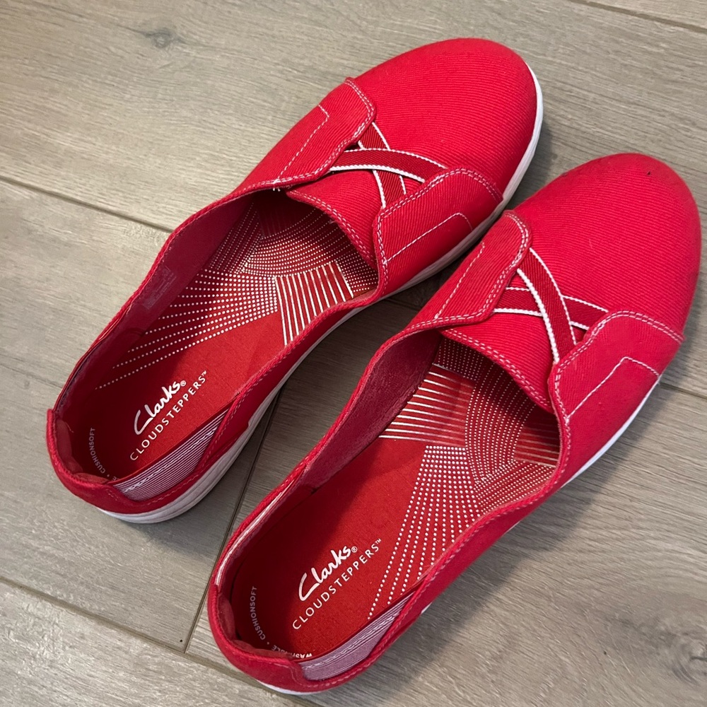 Clark’s Cloudsteppers Red Canvas Casual Slip-Ons - image 7